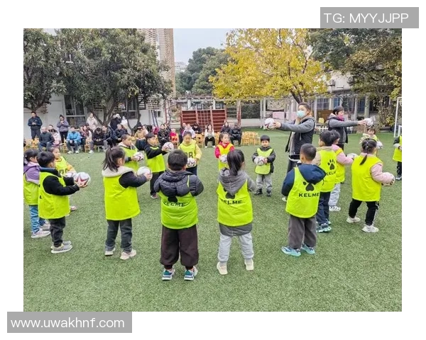 深悦足球:探索足球的魅力与激情,打造属于每一个球迷的梦想世界 深悦足球:探索足球的魅力与激情,打造属于每一个球迷的梦想世界